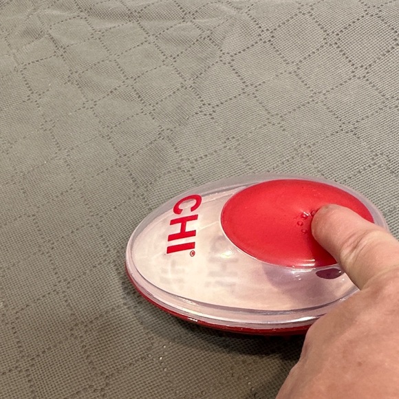 CHI Red and Clear Dog Shampoo Brush Fill and Pump to Release as you go! NWOT - Picture 4 of 7